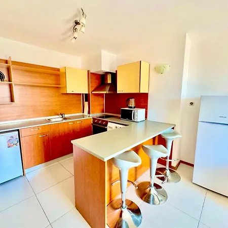 Apartcomplex Grand Kamelia Sunny * Солнечный берег
