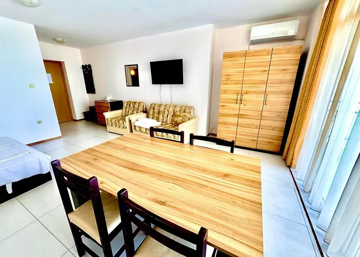 Apartcomplex Grand Kamelia Sunny Apartman