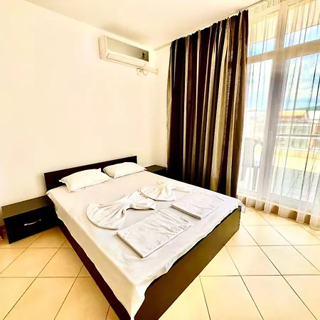 Apartcomplex Grand Kamelia Sunny Lägenhet *